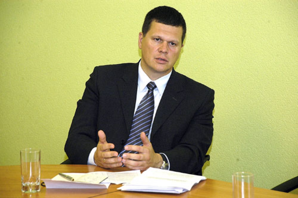 Satiksmes ministrs baušķeniekiem atvedis vienu labu ziņu – Uzvaras ielas rekonstrukcija šogad patiešām notiks. 
Autors: Ivars Bogdanovs