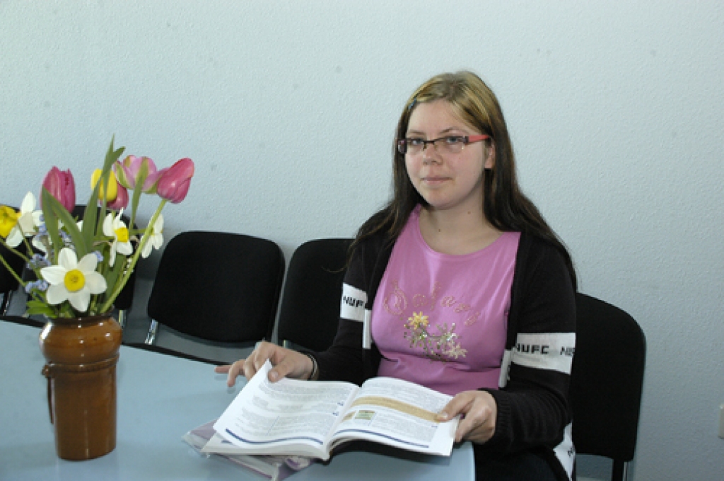 Bauskas pilsētas pamatskolas 9.b klases audzēkne Lelde Blažēvica ieguvusi trešo vietu latviešu valodas un literatūras valsts olimpiādē.
Autors: Ivars Bogdanovs