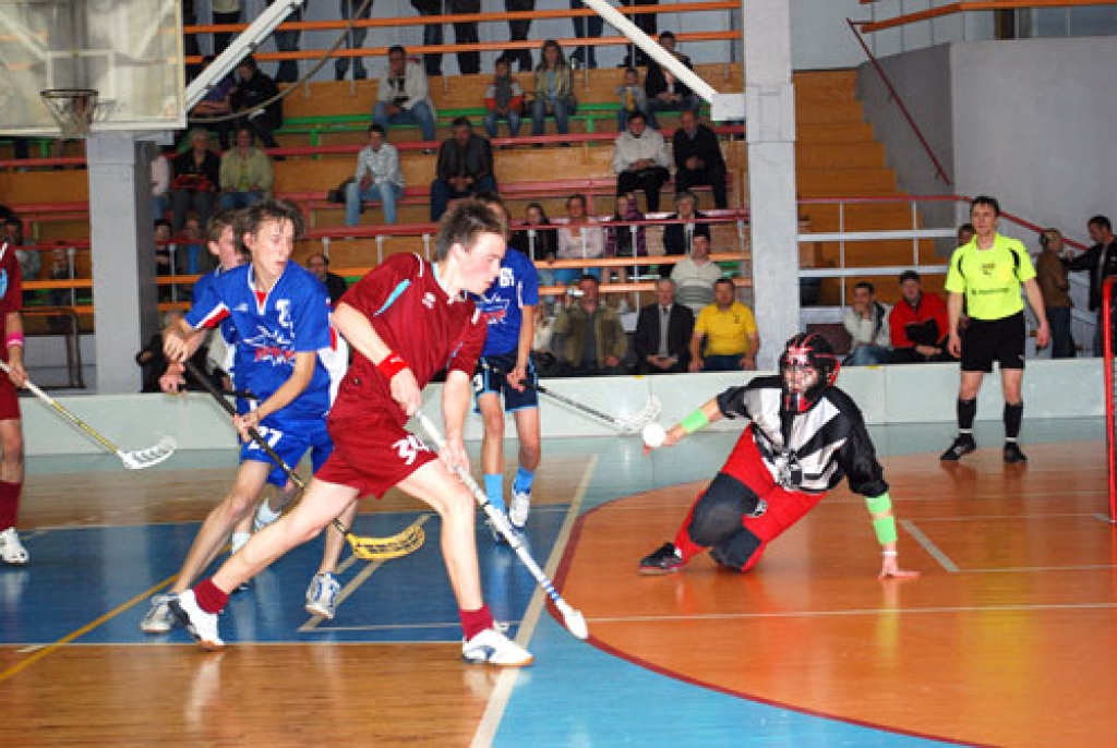 Bauskas rajona Bērnu un jaunatnes sporta skolas U-16 vecumgrupas florbolisti 17. maijā savās mājās sporta namā «Mēmele» izcīnīja Latvijas jaunatnes čempionu zelta medaļas. 