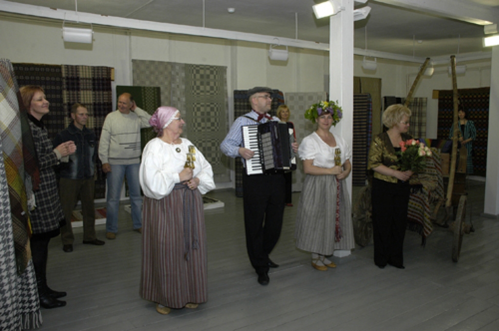 Bauskas novadpētniecības un mākslas muzejs 16. maijā iesaistījās starptautiskajā akcijā «Muzeju nakts». Tika atvērtas jaunas ekspozīcijas, bija plaša izklaides programma. Muzejs bija ļaužu pilns līdz vēlai naktij.

Arī šodien,...