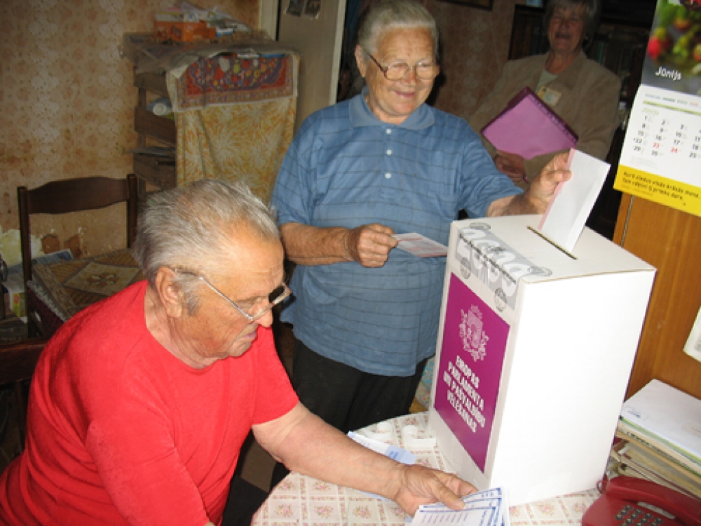 Vēlēšanas 6. jūnijā devušas arī līdzšinējo deputātu darba novērtējumu.
Autors: no «Bauskas Dzīves» arhīva.