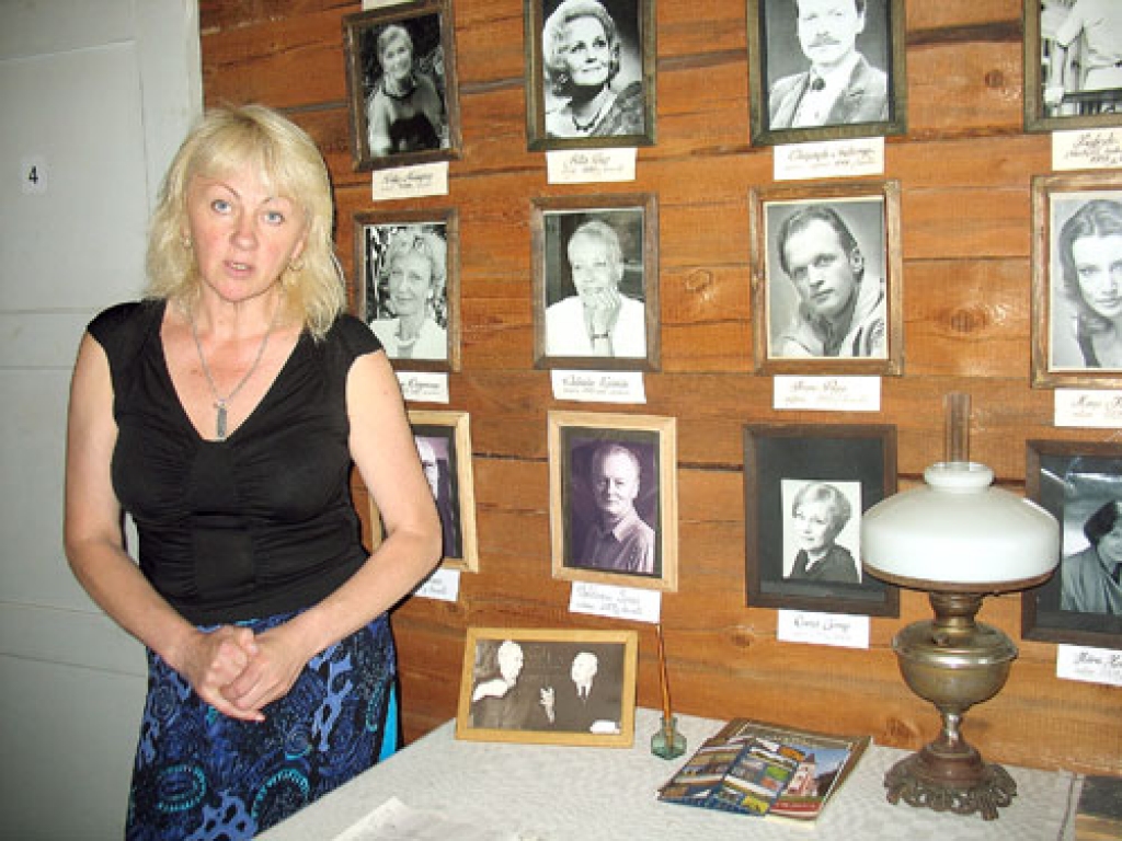 Brāļu Amtmaņu dzimtajās mājās «Zvanītāju Bukās» iekārtoto muzeju vada Dace Anna Paegle.
Autors: no «Bauskas Dzīves» arhīva.