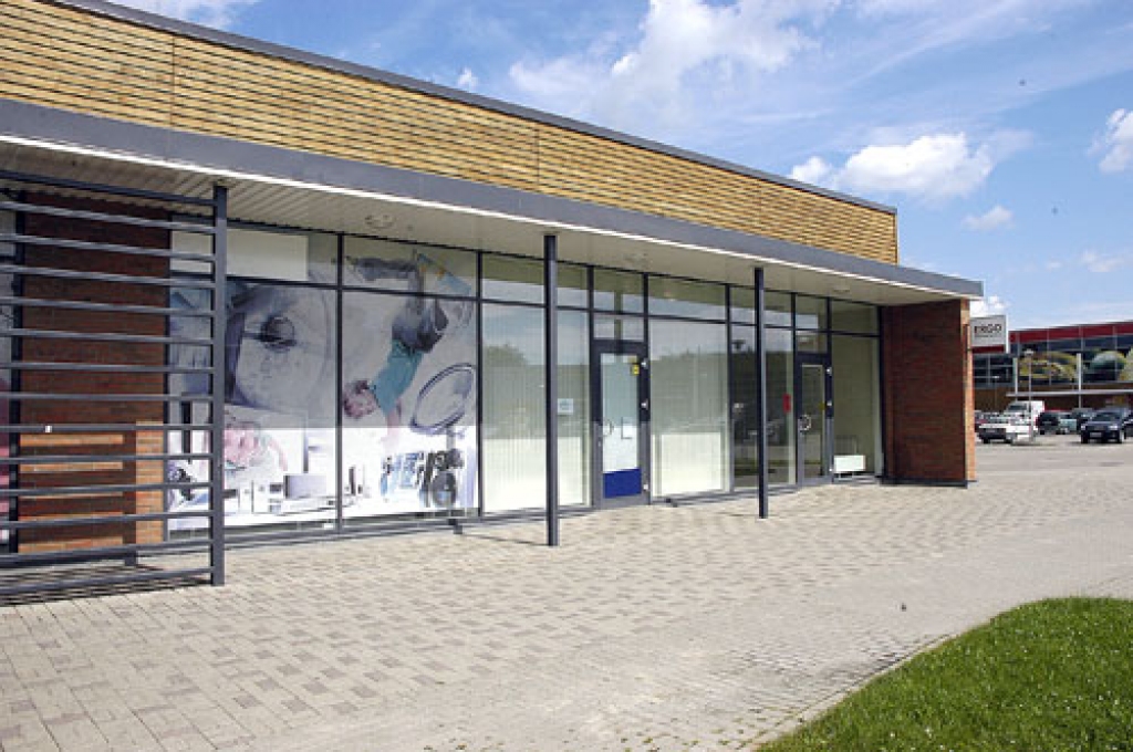 A/s «Latvenergo» klientu apkalpošanas centrs Pionieru ielā 2 darbojās neilgu laiku. Ēkā palicis tikai «Narvessen». 
Autors: Ivars Bogdanovs