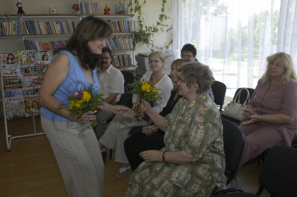 Misas bibliotēka rīkojusi ne vienu vien pasākumu sava pagasta ļaudīm, tās kultūrvēsturiskajās tradīcijās - arī tikšanās ar literāti un sabiedrisko darbinieci Marinu Kosteņecku.
Autors: no «Bauskas Dzīves» arhīva.