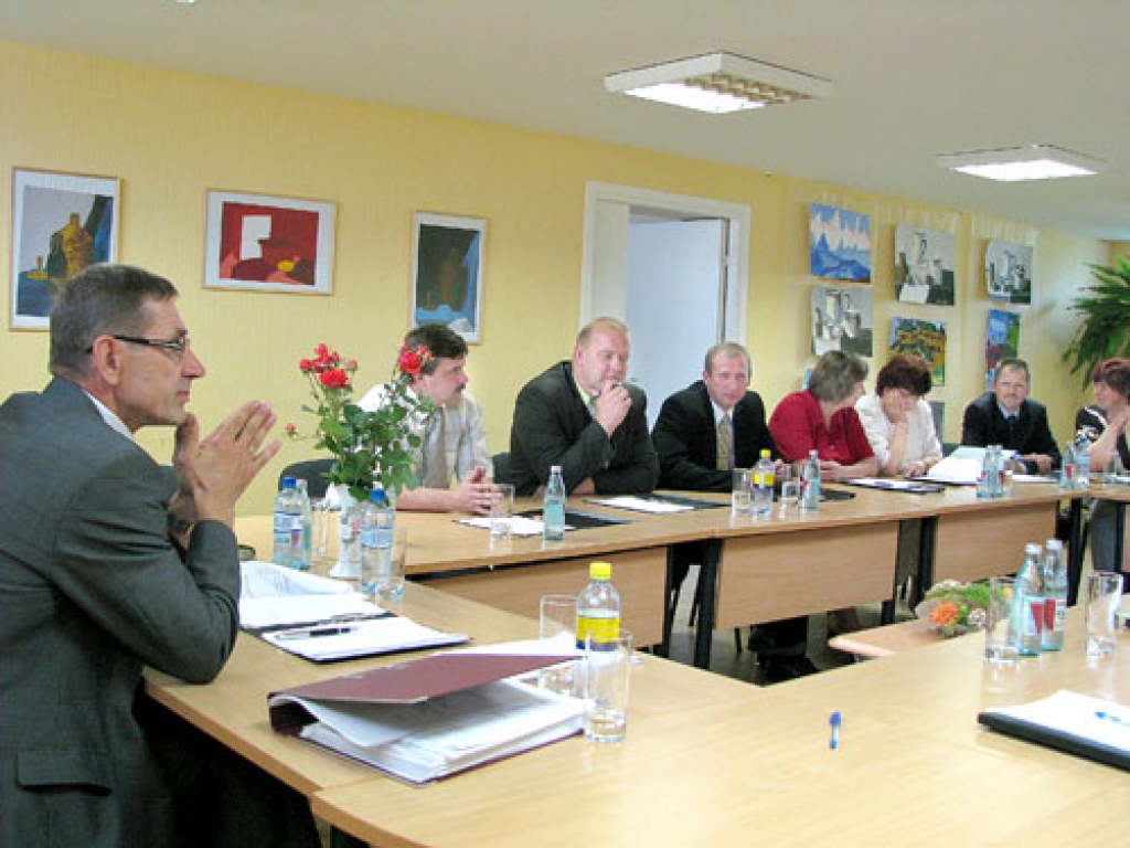 Pašvaldības un skolu vadītāji ir veikuši iepriekšējus aprēķinus par finansiālo nodrošinājumu nākamajā mācību gadā. 