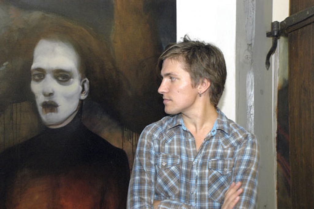 Atis Jākobsons salonā «Meistars Gothards» izstādījis lielformāta darbus. 