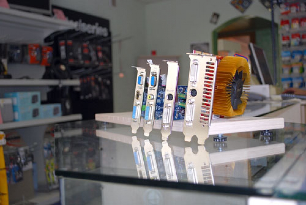 Jaunākās videokartes var atbalstīt ļoti dažādus formātus un iespējas, tāpēc, ja tiek plānots tās pieslēgt televizoram, pirms tam ir rūpīgi jāpārbauda saderība.