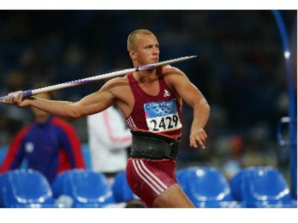 Šķēpmetējs Vadims Vasiļevskis izcīnīja ceturto vietu, uzrādot labāko sniegumu no mūsu valsts šķēpmetējiem.
Autors: no www.piedalies.lv