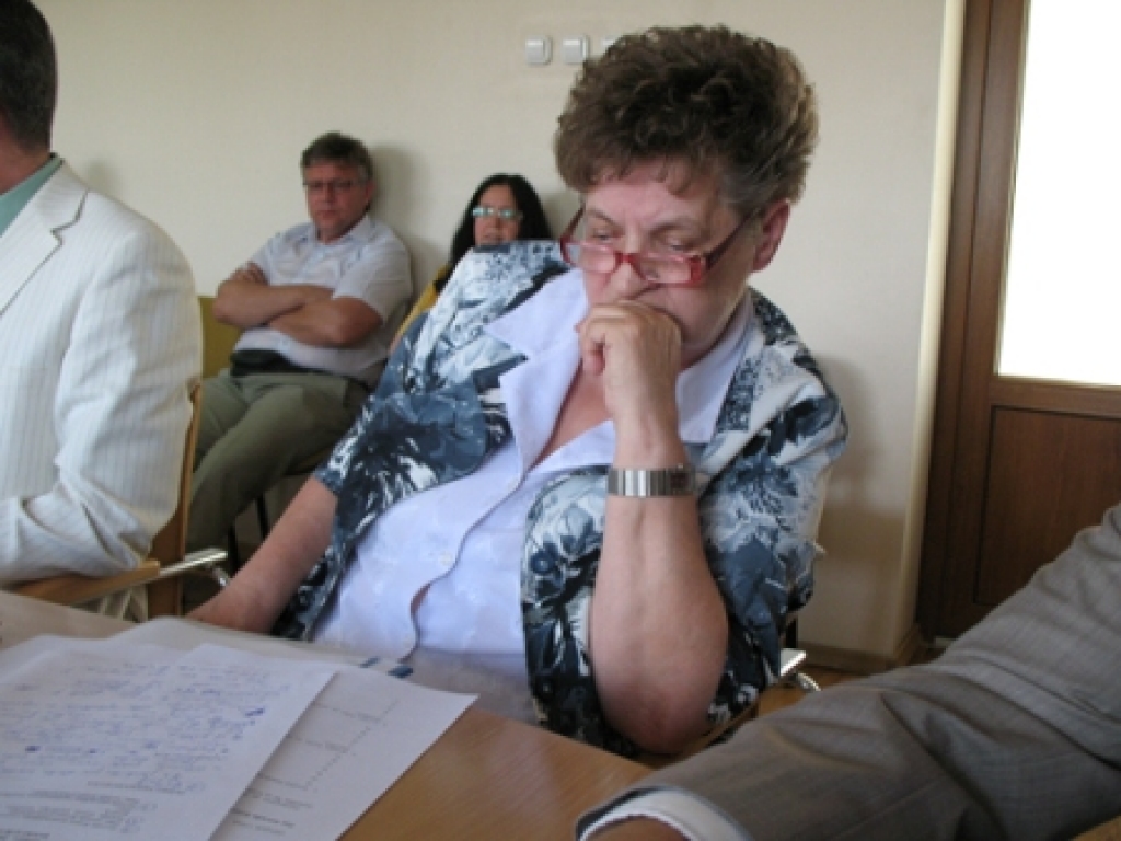 Novada Domes priekšsēdētāja vietniece sociālajos jautājumos Ārija Gaile teic, ka sociālajam dienestam būs savs vadītājs, uz kura amata vietu ir izsludināts konkurss.
Autors: no «Bauskas Dzīves» arhīva.