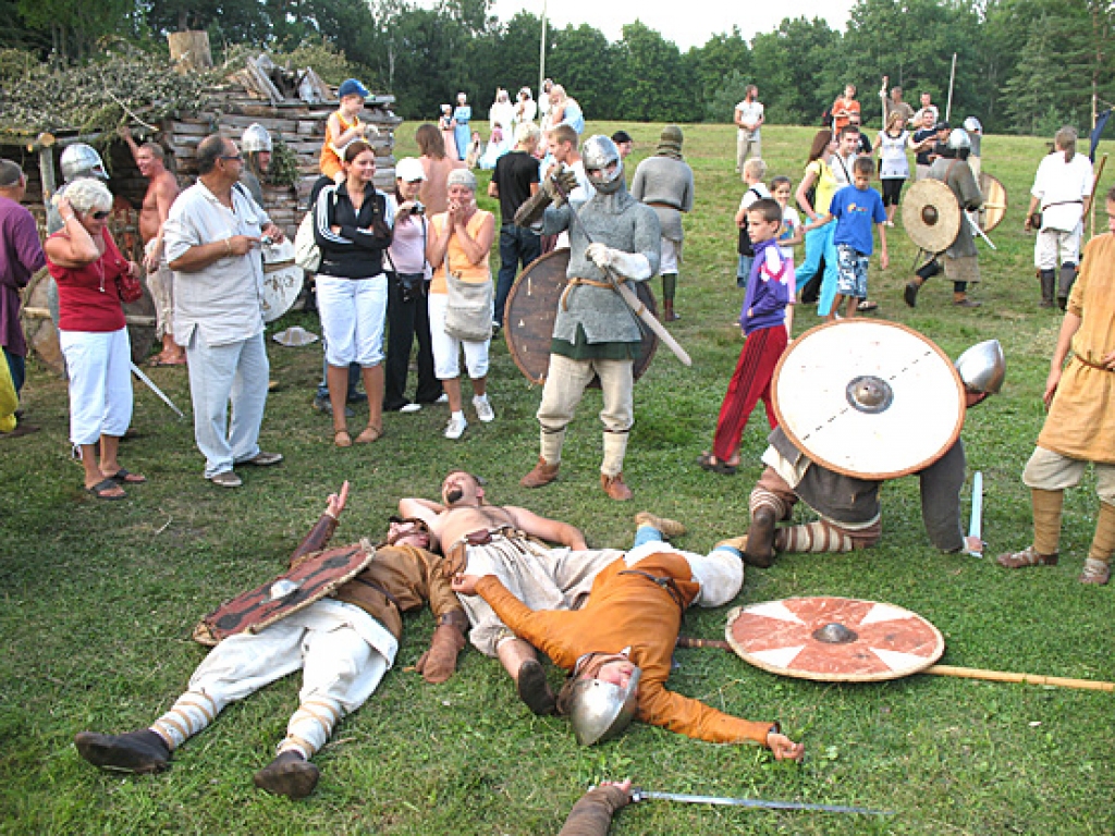 Karā kā jau karā – neiztikt bez kritušajiem.
Autors: Vilnis Auzāns