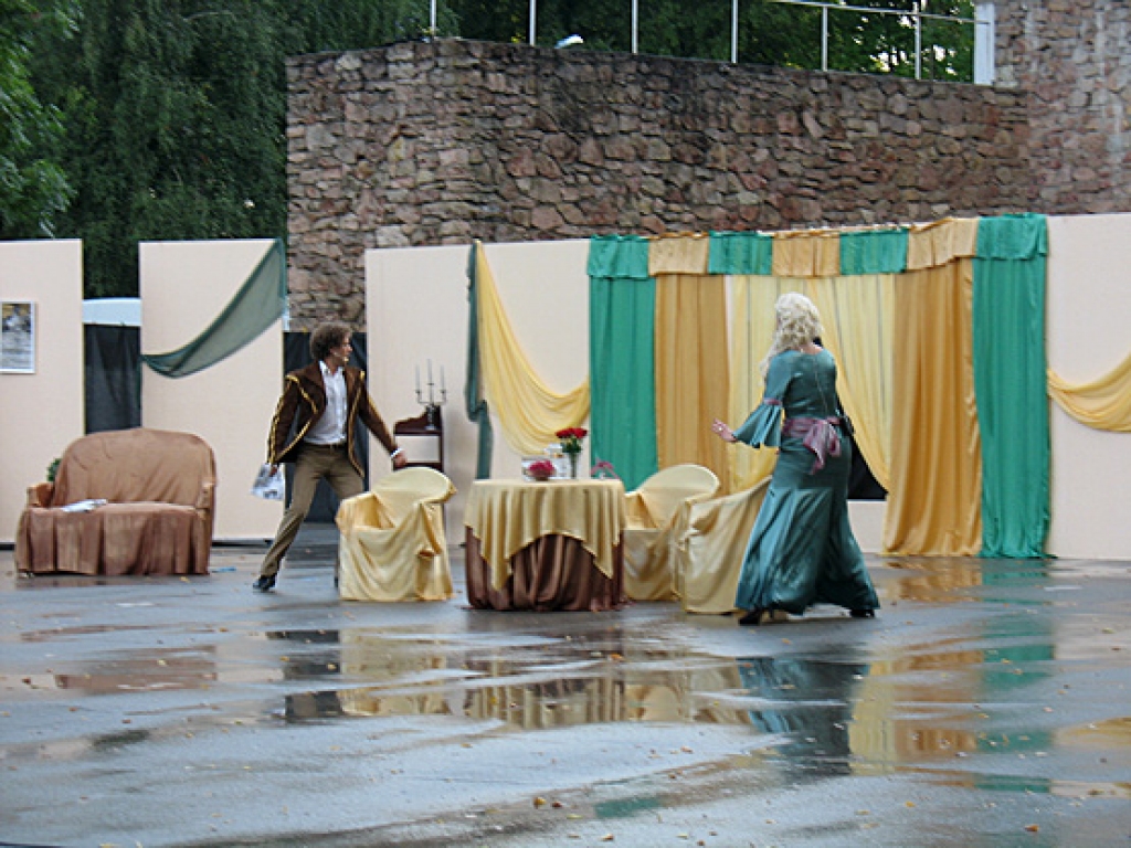 Slepeno mīlnieku lomās Ginta Lubiņa un Jānis Kurševs. 
Autors: Vilnis Auzāns