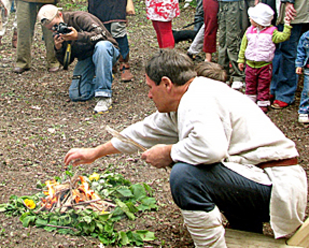 Rituāls Mežotnes pilskalnā.
Autors: no «Bauskas Dzīves» arhīva