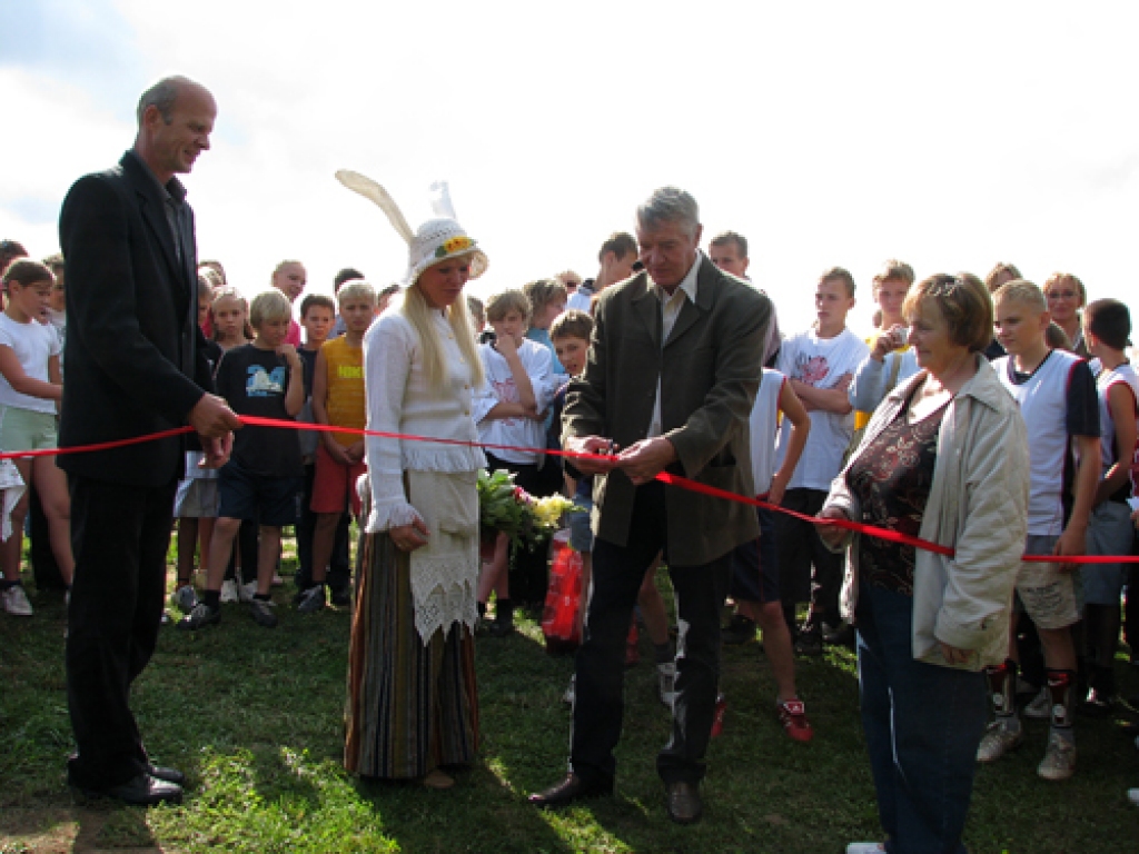 Ceraukstes pagasta «Lejeniekos» 16. septembrī tika atklāts aktīvās atpūtas un sporta laukums. 
Autors: Juris Iļņickis