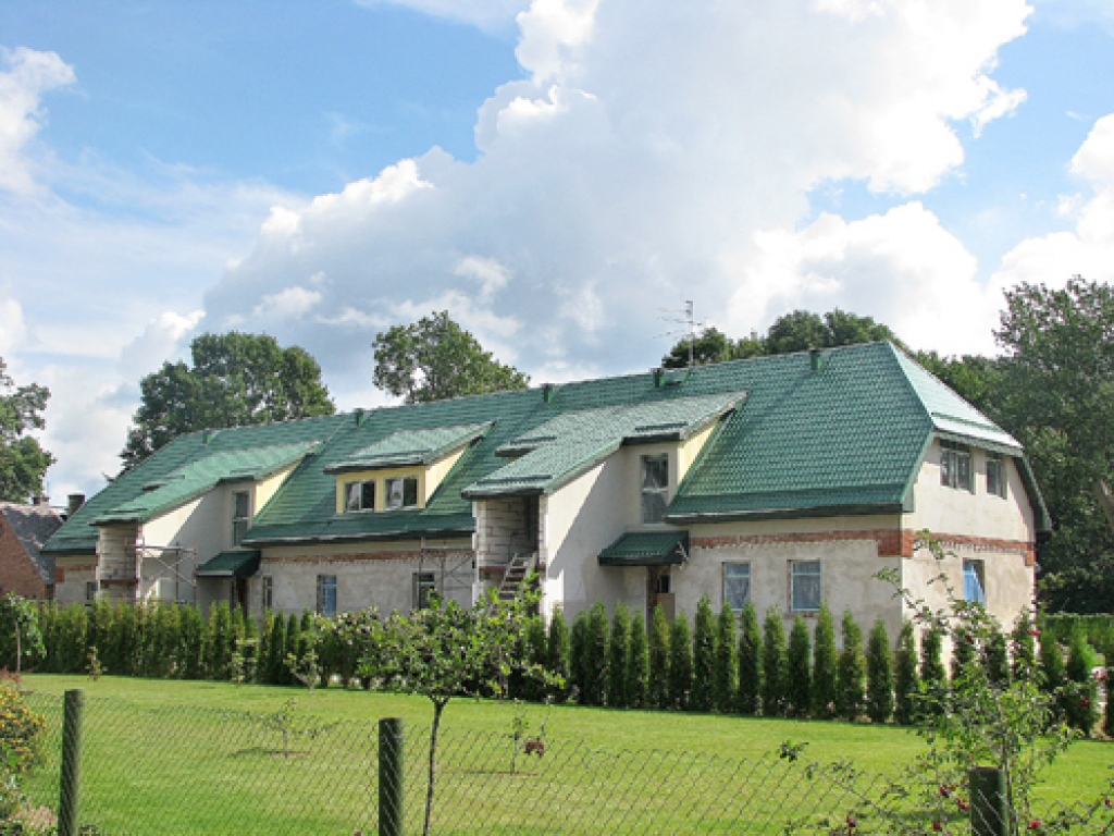 Līdz darbu pabeigšanai «Aizupiešos» atlicis vien kāds mēnesis, taču jurģus atjaunotajā mājā var aizkavēt pašvaldības pretenzijas par iepriekš neplānotiem darbiem un izmaksām.
Autors: no «Bauskas Dzīves» arhīva