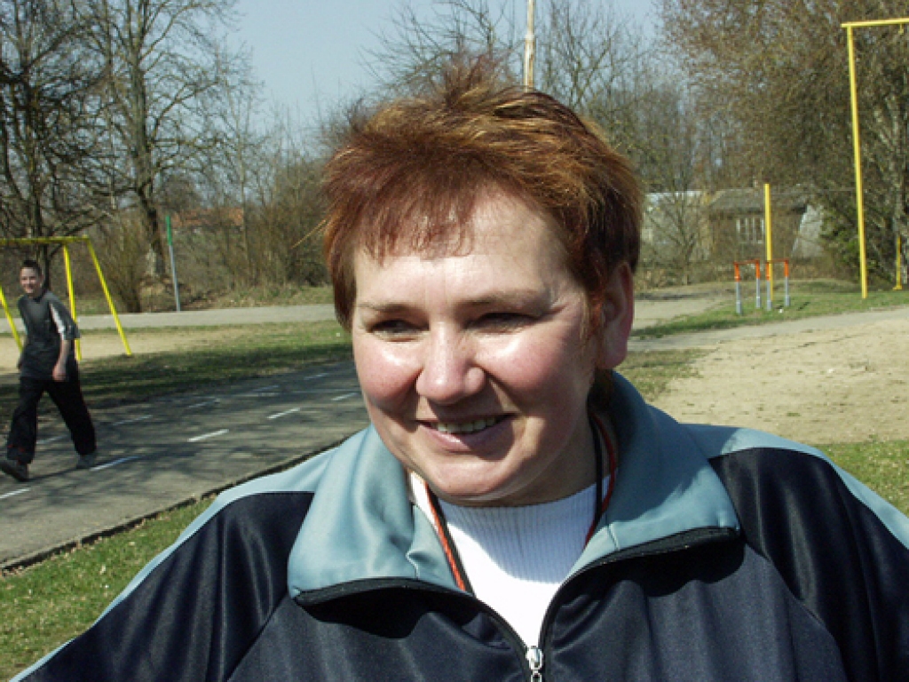 Kopā ar 12 līdz 16 gadu veciem sportistiem Hedemorā būs BJSS trenere Aina Indriksone.
Autors: no «Bauskas Dzīves» arhīva.