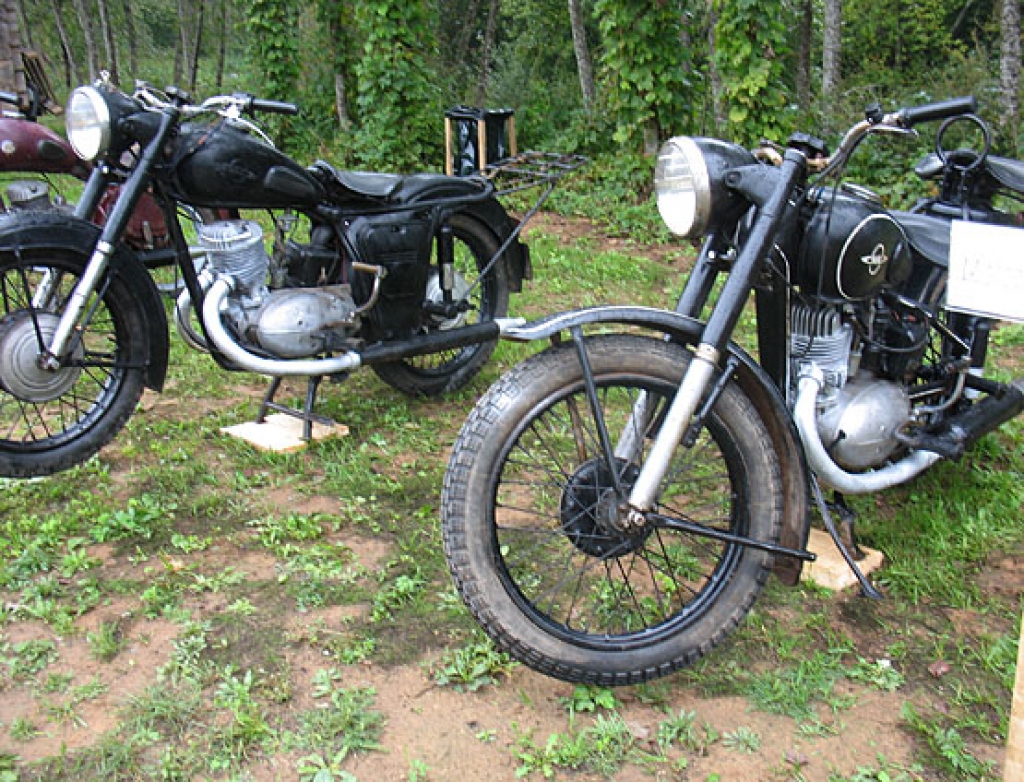 Vecumnieku novada Bārbeles pagastā sestdien, 5. septembrī, atklāja jaunu tūrisma objektu – Ausekļu dzirnavu brīvdabas muzeju. Atklāšanas pasākuma programma bija daudzveidīga, apmeklētāji varēja vērot dažādu lauku darbu un amatu...