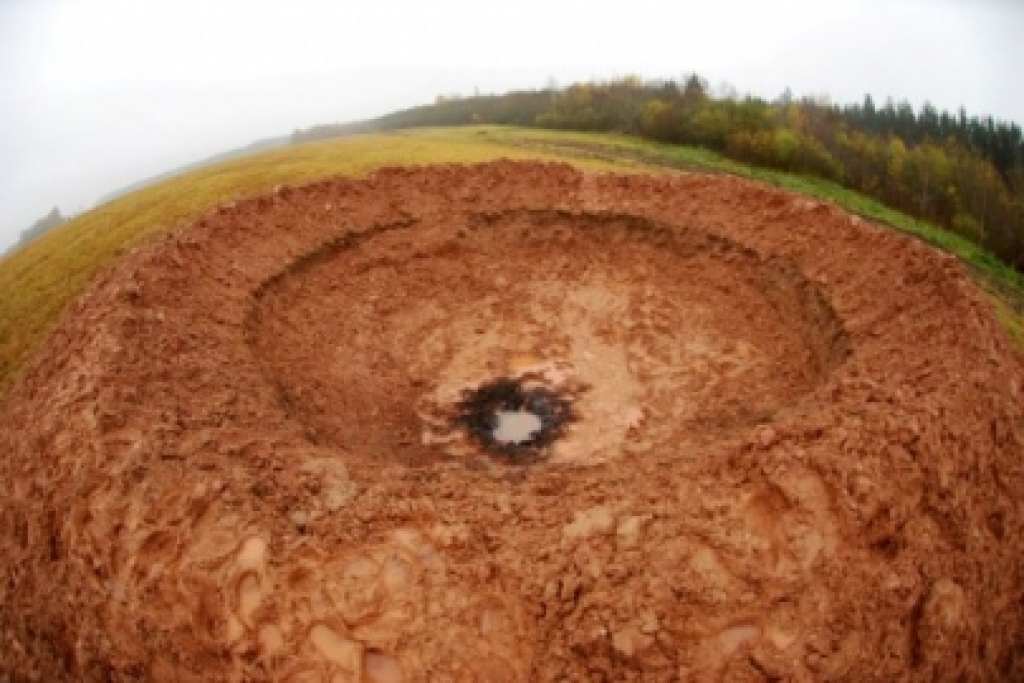 Mazsalacā nokritušais meteorīts ir Tele2 iniciatīva.
Autors: www.apollo.lv