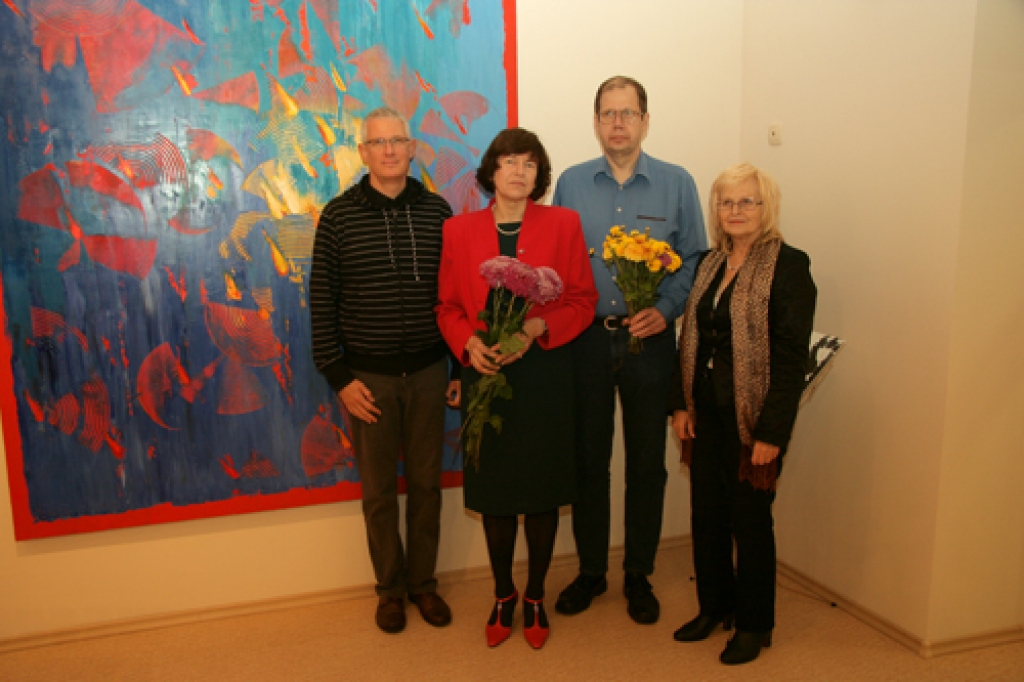 Timpāniste Elīna Endzele 28. oktobrī pirmo reizi koncertēja Bauskā. Viņa Mākslas skolas zālē spēlēja marimbu. Jaunās mūziķes solokoncertu savas personālizstādes «Bauskas iluminācijas» noslēgumā organizēja gleznotāja Īra Rozentāle. 