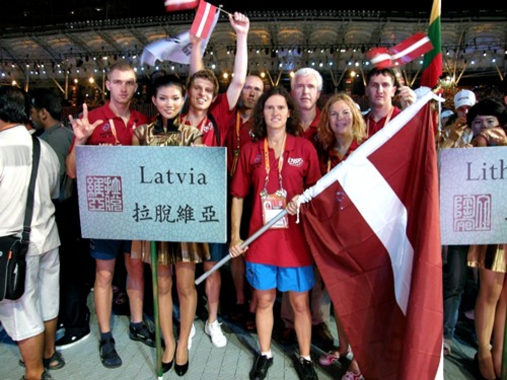 Pasaules 21. nedzirdīgo olimpiskajās spēlēs, kas notika Taivānas pilsētā Taipejā, īslīciete Laura Gaile teikvondo izcīnīja sudraba godalgu. 2. oktobrī viņa tika aicināta uz tikšanos ar valsts prezidentu Valdi Zatleru, bet vakarā – uz...