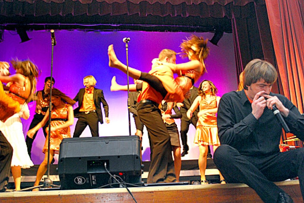 Ata Auzāna vadītais oranžais koris pavasarī Bauskā sniedza divus koncertus. 