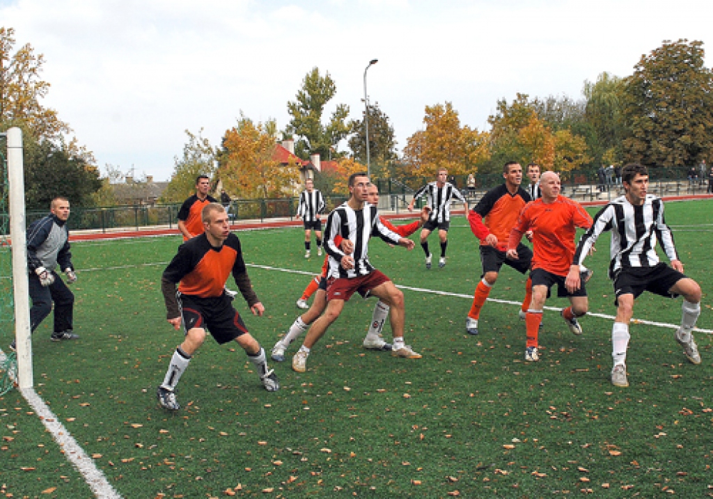 Stūra sitiena izspēle pie Brunavas vārtiem bija pēdējā īslīciešu (svītrainos kreklos) cerība, kas nepiepildījās.