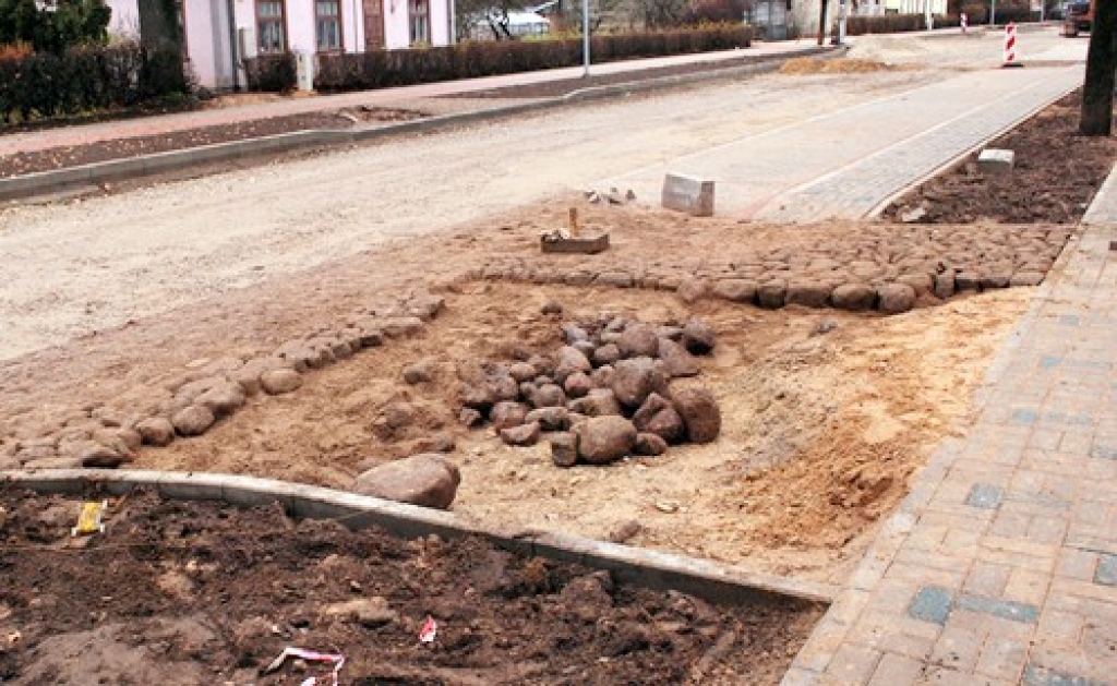 11. novembra pusdienlaikā iebrauktuve bija sagatavota tikai daļēji.
Autors: Uldis Varnevičs