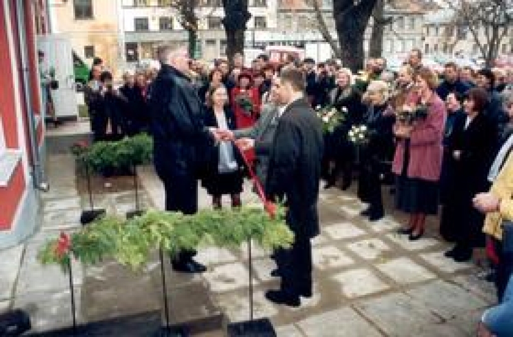 1999.gada 5.novemrī PHARE/Tacis projekta 