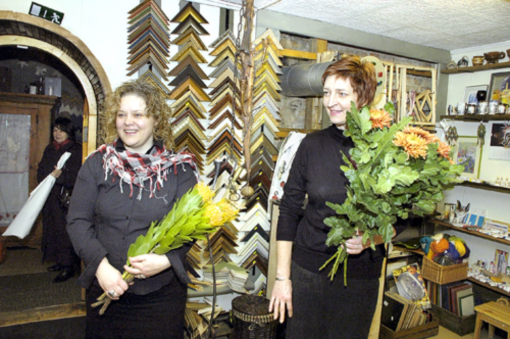 «Meistara Gotharda» aktivitāšu rosinātājas Indra Liepa (no labās) un Inga Stafecka vietējā sabiedrībā uztur vērtības, kas palīdz nezaudēt stabilitāti un pašapziņu.