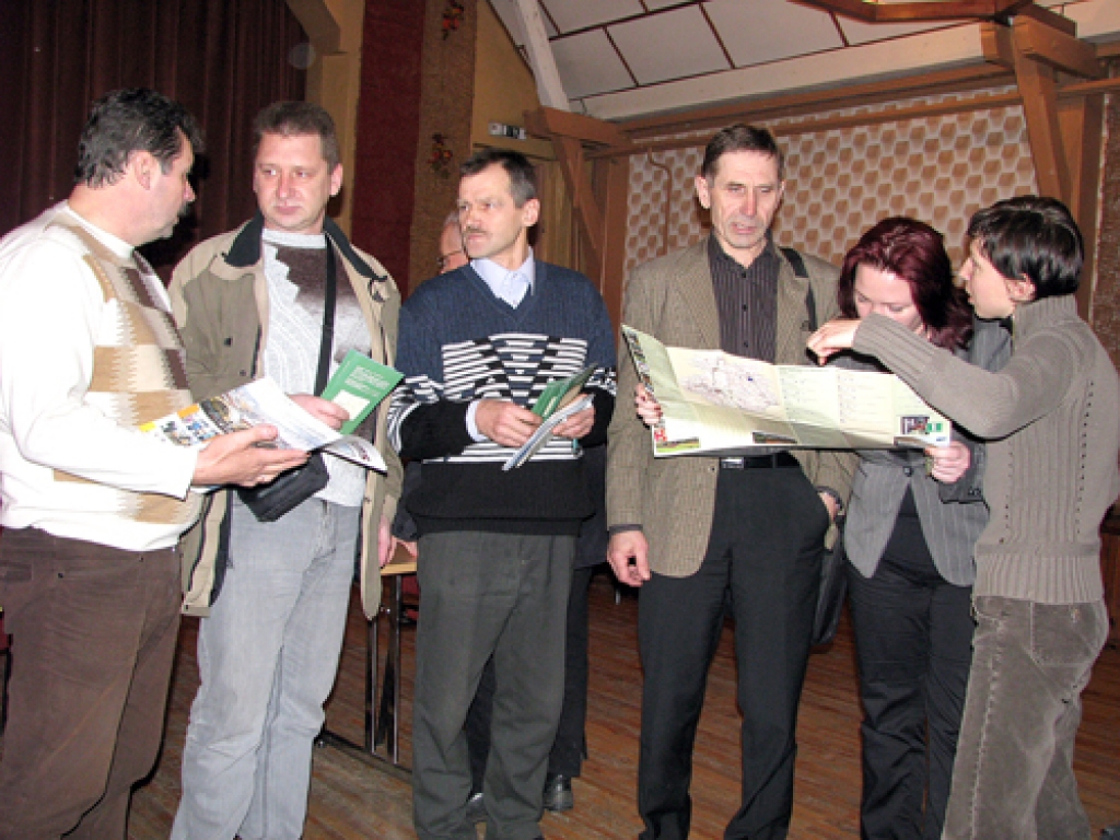 Kā galveno kavēkli tūrisma attīstībai tikšanās dalībnieki minēja sliktos ceļus virzienā uz Bausku.
Autors: Juris Iļņickis