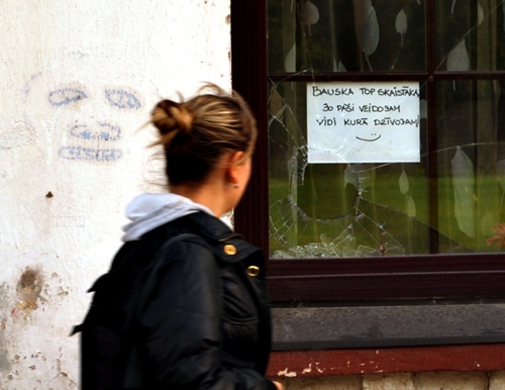 Pēdējo gadu laikā Bauskas pilsētas tēls ir mainījies ļoti ievērojami. Protams, tie nav tikai pozitīvi notikumi. Sākot ar Kalna ielas remontu, apļa izveidi, «Rimi» veikala celtniecību un 2008. gada lielāko notikumu – Bauskas pils viena...
Autors: Uldis Varnevičs
