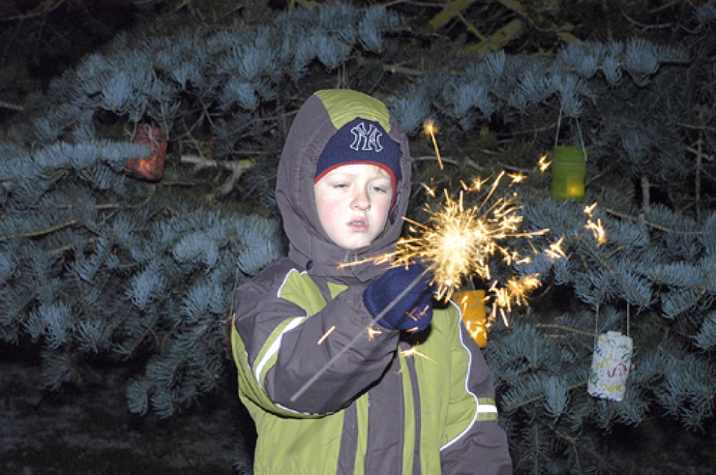 Bērni Codē apliecināja, ka itin bieži arī tādi mazi, bet patīkami pārsteigumi kā brīnumsvecītes cilvēkos spēj radīt patiesu prieku.