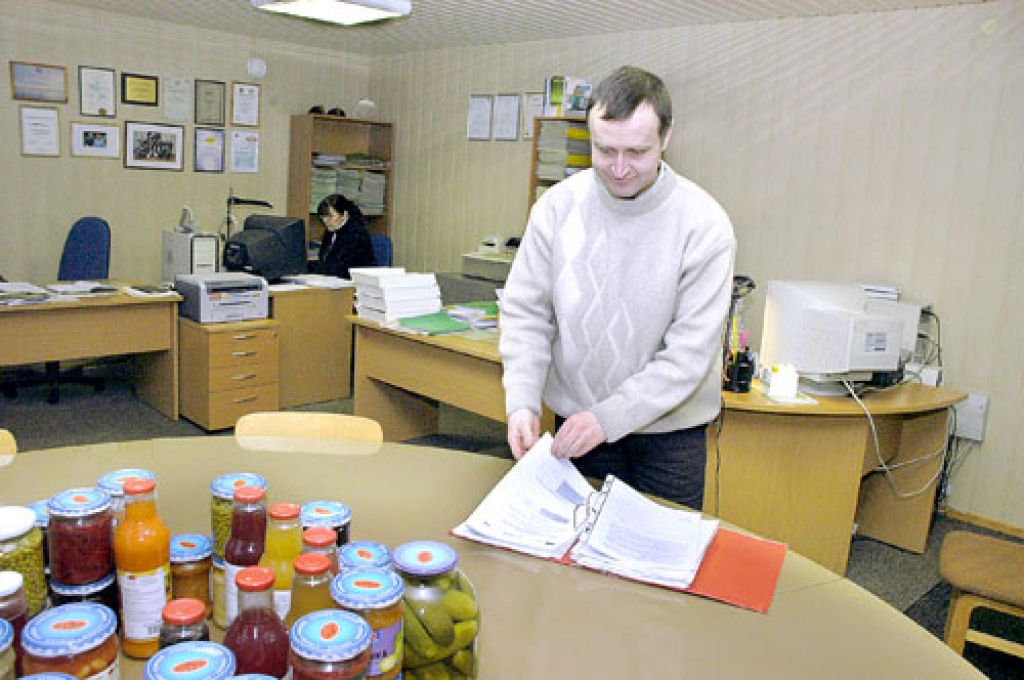 Aivars Svarenieks, SIA «Kronis» valdes loceklis, pieļauj –, ja veiksmīgi izdosies īstenot Eiropas Savienības fondu pirmo projektu, sekos vēl viens mēģinājums, pretendējot uz modernu pārstrādes iekārtu iegādi.  
Autors: Ivars Bogdanovs