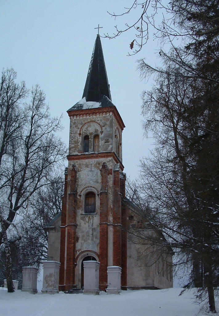 Vecumnieku novada Valles luterāņu draudzes padome ir nolēmusi sākt dievnama jumta, torņa seguma un fasādes remontu.
Autors: Žanna Zālīte