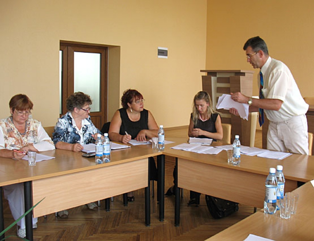 Izmaiņas finansējumā, metodisko apvienību darbs, kā arī situācija vakarskolā - tie ir tikai daži no jautājumiem, par kuriem izglītības darba grupā spriedīs šodien, 8. janvārī.
Autors: No «Bauskas Dzīves» arhīva.