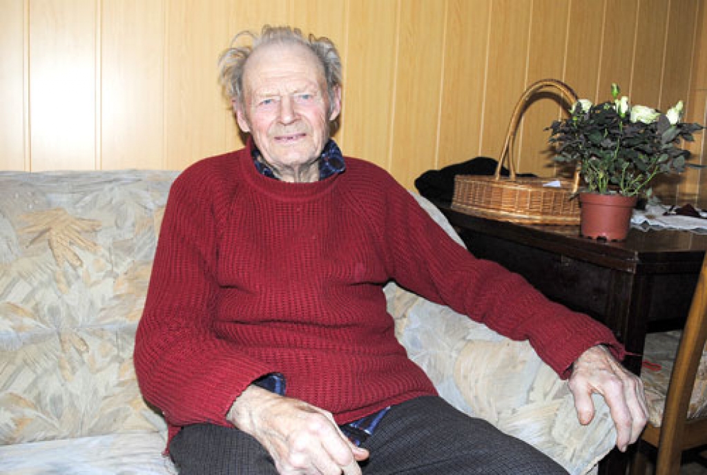 Budberģietis Rūdolfs Žamaitis arī cienījamā vecumā spēj saglabāt asu prātu.