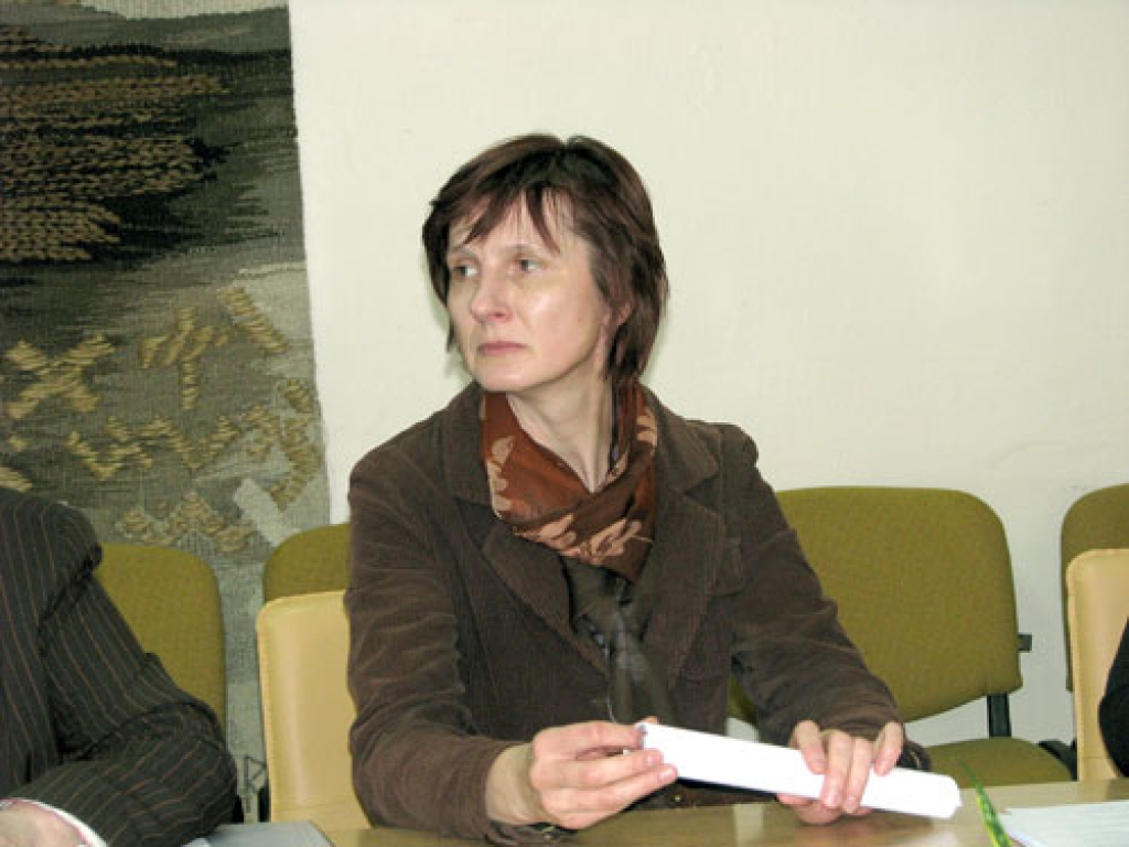 Agnese Mackeviča, topošā direktore, teic: «Ceru uz vecāku, kolēģu un skolēnu atbalstu. Ja to saņemšu, varēšu palikt strādāt Mežgaļos ilgu laiku.»