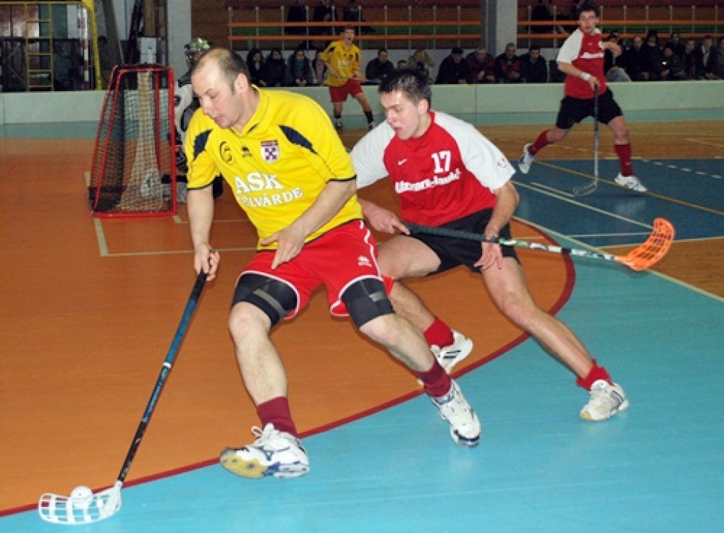 Ģirts Laugalis (17. numurs) spēlē guva vienus vārtus un divas reizes rezultatīvi piespēlēja. 
Autors: Uldis Varnevičs