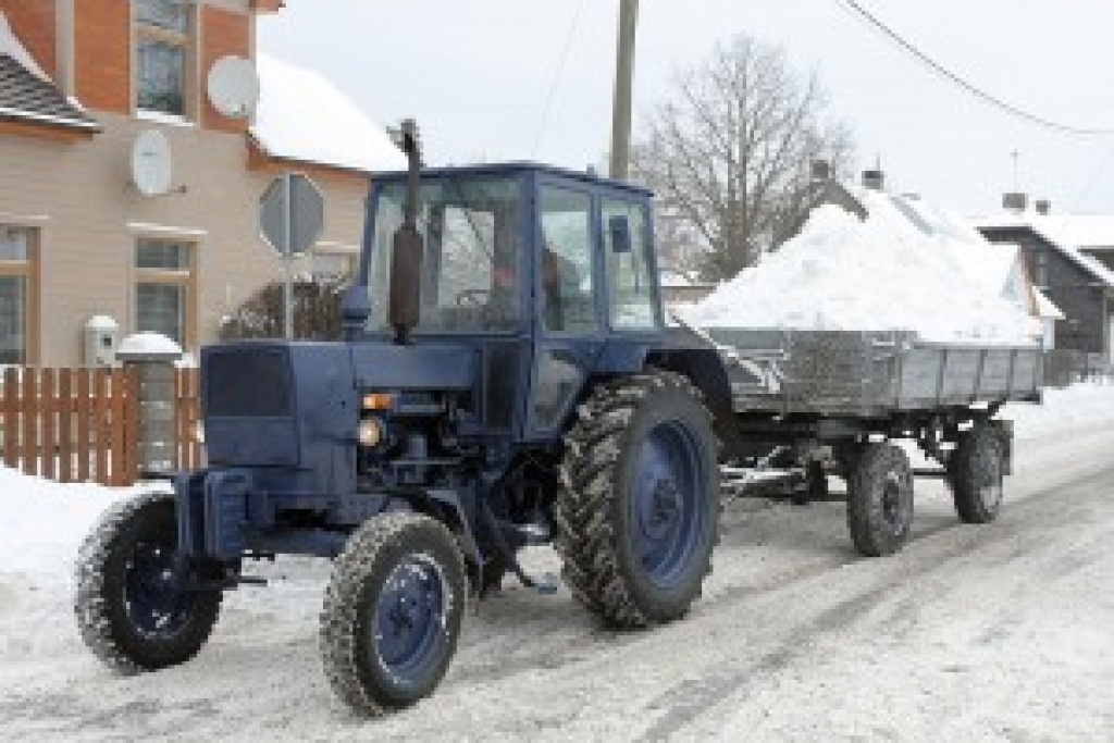 Iepriekšējos gados nebija tika daudz sniega, lai to vajadzētu izvest, bet šoziem no Jelgavas savāktas jau vairāk nekā 165 tonnas sniega.
Autors: www.jelgavasvestnesis.lv