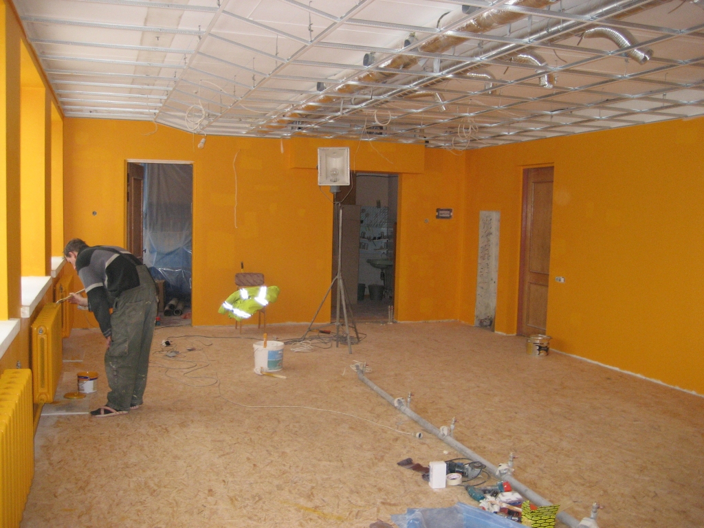 Telpu remontu veic SIA «Latvijas Būvnieks» strādnieki.
Autors: Vilnis Auzāns