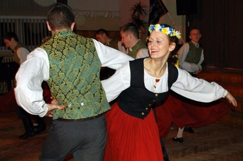 Piektdien, 5. februārī, Bauskas 1. vidusskolas izlaiduma klasēm bija žetonu vakars, bet sestdien, 6. februārī, absolventu vakarā, ar skolotājiem tikās bijušie audzēkņi. Absolventu vakarā Bauskas 1. vidusskolas kolektīvs par mūža...
Autors: Uldis Varnevičs