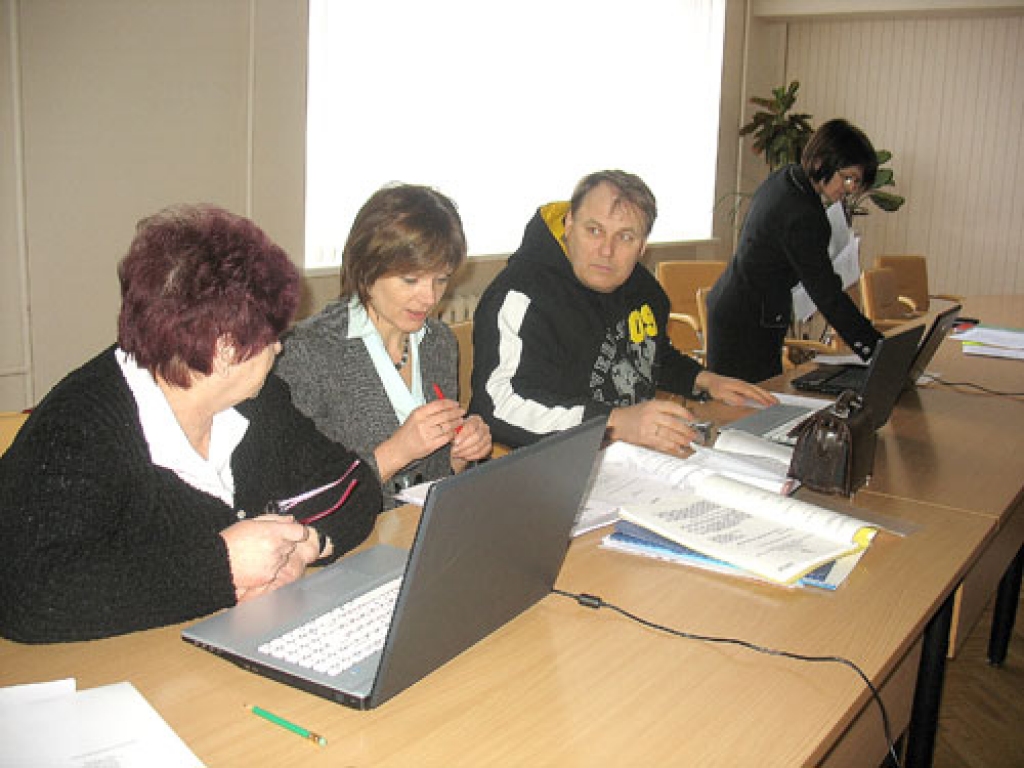 Šomēnes komiteju sēdēs Bauskas novada domes deputāti, iestāžu, dienestu un nodaļu vadītāji visintensīvāk sprieduši par 2010. gada budžetu.