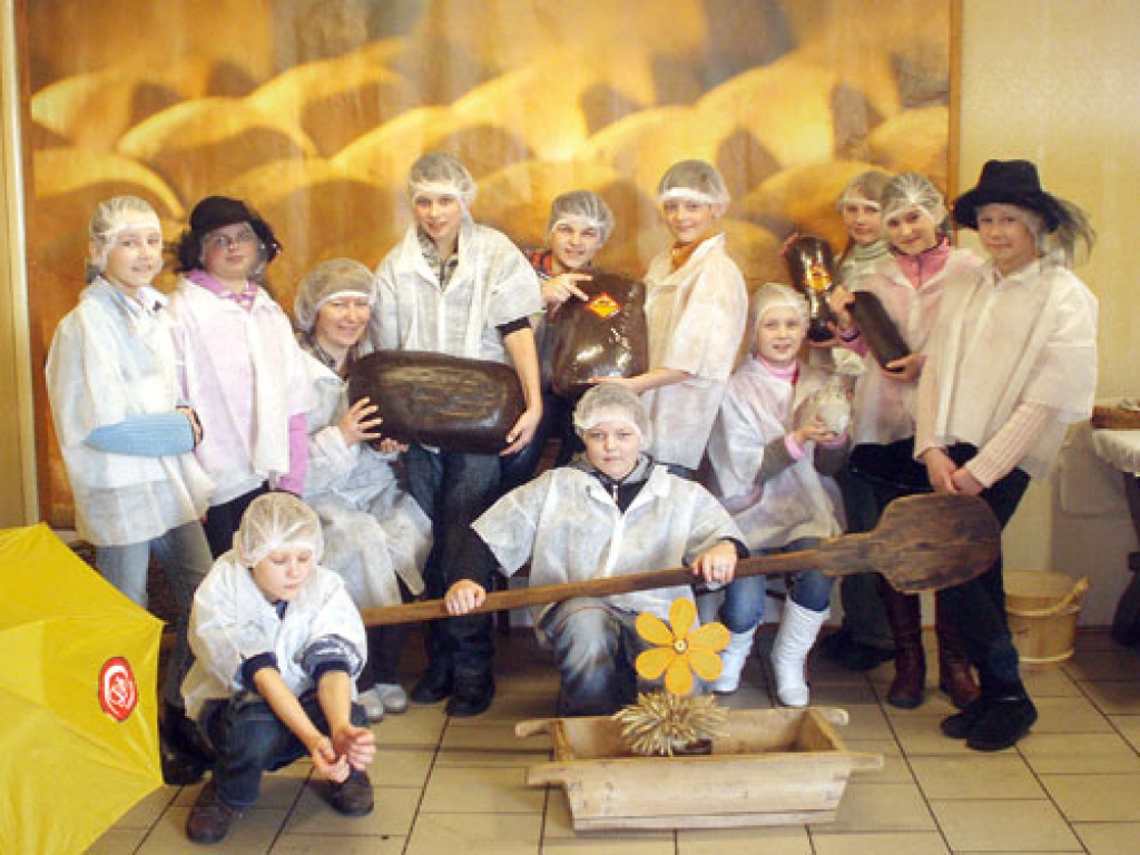 Dzimtmisas pamatskolas 4. klasei lielie kukuļi būs laba ceļamaize mācību gaitās. 