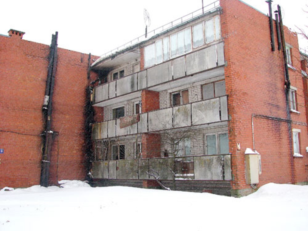 Dāviņu ciemata Bauskas ielas  11. māja ziemas salā palikusi bez ūdens.