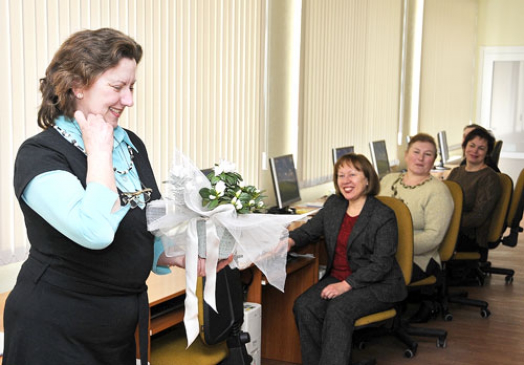 Pasniedzēju Valdu Ozolu (no kreisās) mācību grupas dalībnieki ļoti ciena. 
Autors: Ivars Bogdanovs