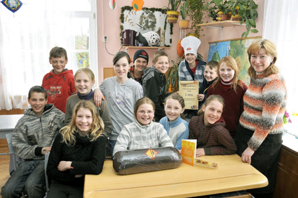 Maize «Lāču» akadēmiju izgājušajiem Dzimtmisas pamatskolas ceturtklasniekiem tagad nav tikai ēdiens, bet simbols ar īpašu svaru un nozīmi.
Autors: Ivars Bogdanovs