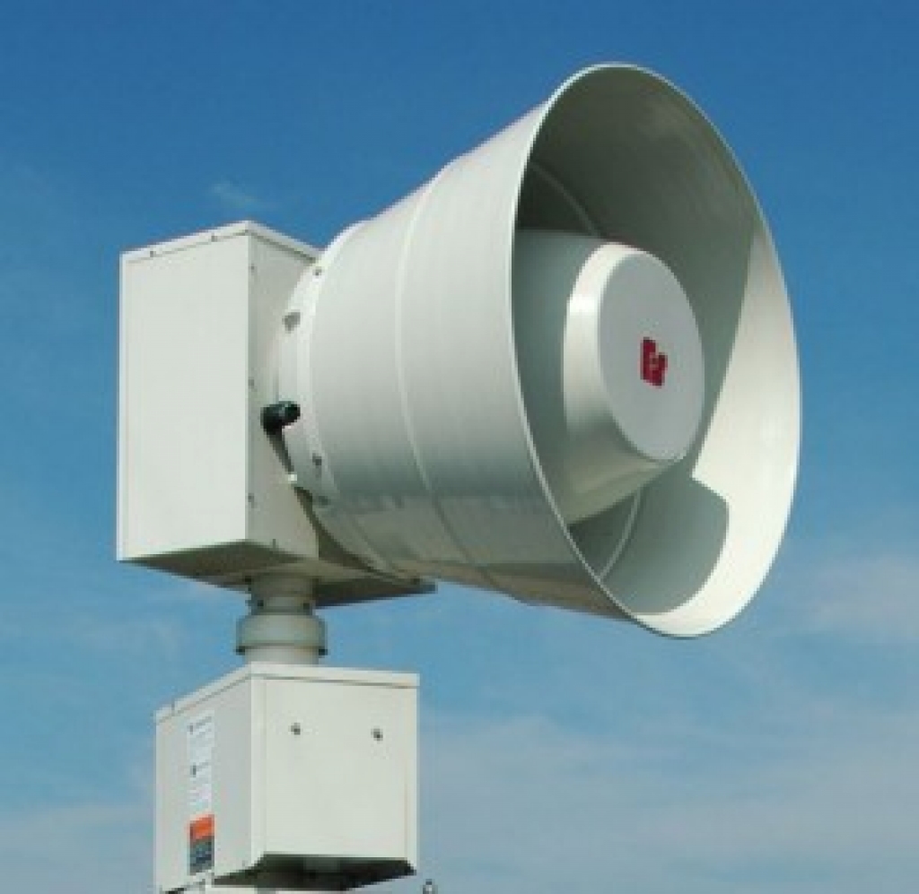 Bauskā VUGD aprīkota sirēna ir novietota uz Bauskas 2. vidusskolas jumta. 