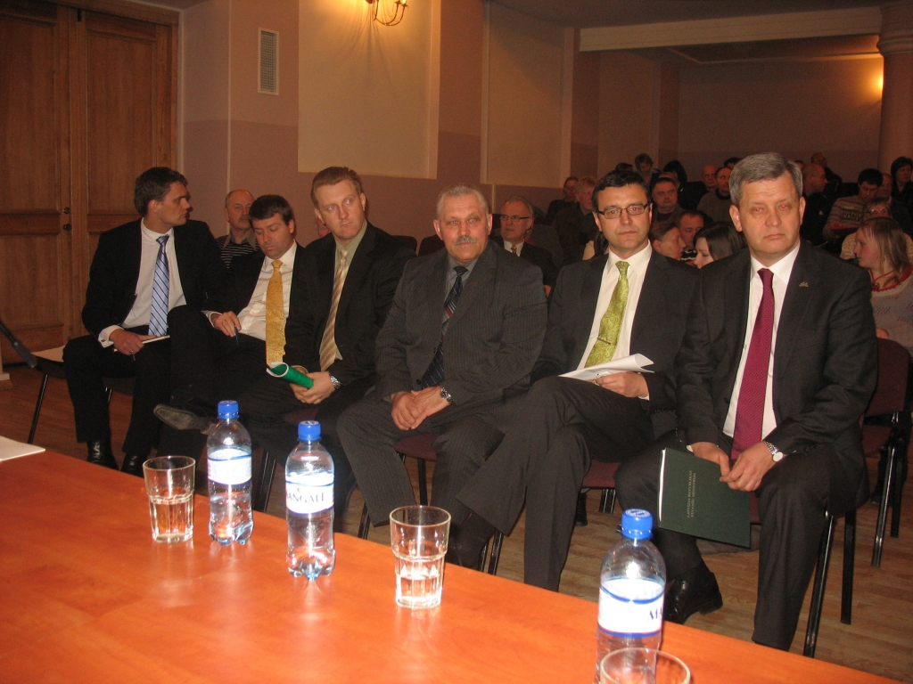 Iepriekšējā reizē diskusijā tikās Tautas partijas un 