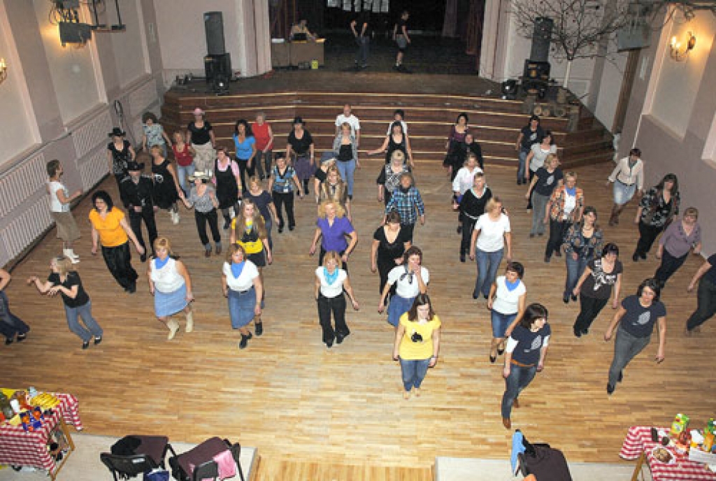 Bauskas tautas namā 10. aprīlī notika Latvijas līnijdejotāju salidojums.
Autors: Juris Iļņickis