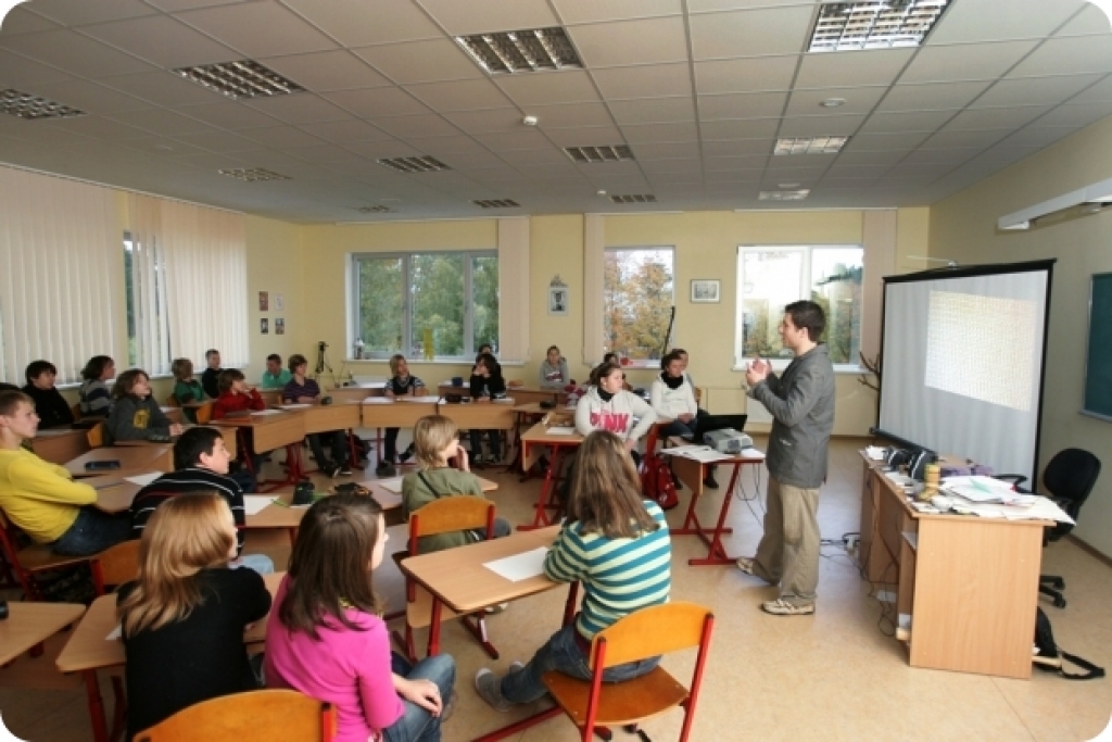 Olaines vidusskolā strādā iecavnieks Bruno Bahs.
Autors: www.iespejamamisija.lv