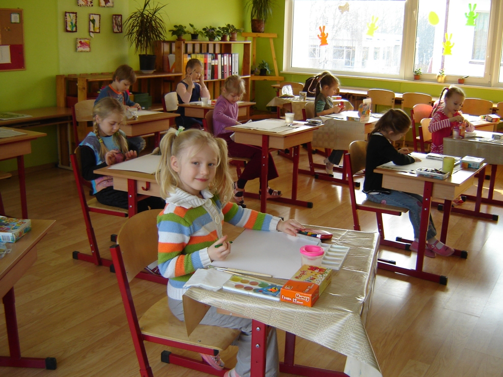 Zīmē mazie mākslinieki no bērnudārza «Cālītis», sākumskolas «Dartija» un Dzimtmisas pamatskolas.
Autors: No sākumskolas «Dartija» arhīva.